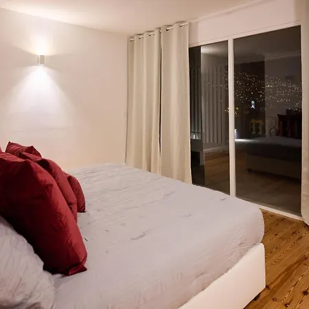 Luna Rossa By Homie Apartment