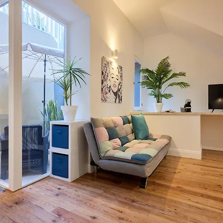 Luna Rossa By Homie 푼샬