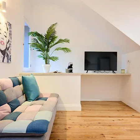 Luna Rossa By Homie 아파트 푼샬